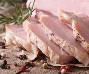 Przepis na pyszny schab 10-minutowy gotowany. Miękki, soczysty i idealny na Wielkanoc