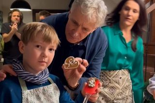 	M jak miłość na planie. Erwin (Andrzej Dopierała), Aleksandra (Małgorzata Pieczyńska), Szymek (Staś Szczypiński)