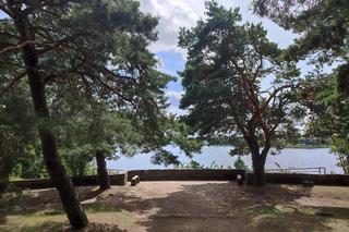 Punkt widokowy nad jeziorem Święcajty. Zapiera dech w piersiach! [ZDJĘCIA]