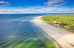 Polskie plaże z wodą jak na Costa del Sol. Bałtyk latem zmienia się tu w rajskie tropiki