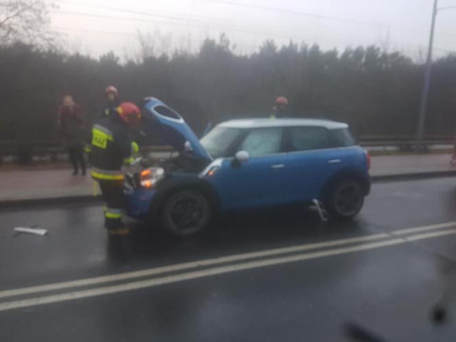 Wypadek na wiadukcie obok Zawiszy w Bydgoszczy! [ZDJĘCIA]