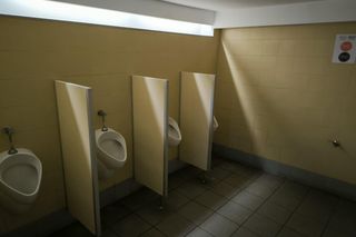 Szalety miejskie w Lesznie