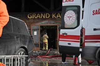 Ogień zmienił ferie w piekło. Hotel spłonął, nie żyje 76 osób. Będzie żałoba narodowa 