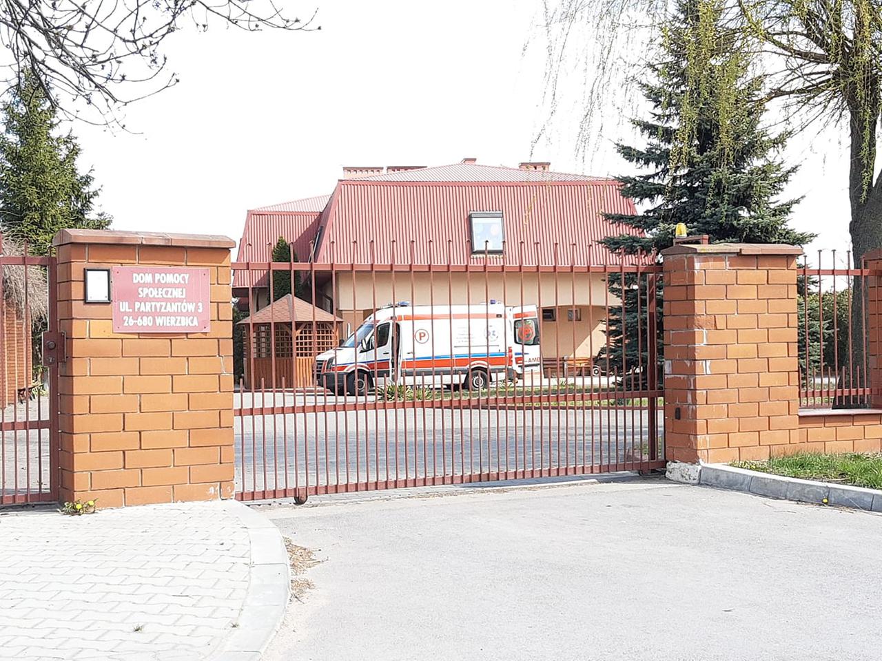 Koronawirus w Polsce. Nowe przypadki zakażeń w Domu Pomocy Społecznej w Wierzbicy!