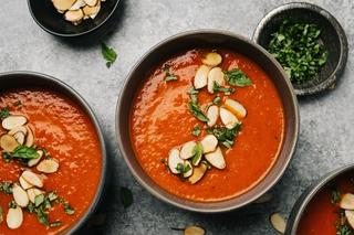 Zupa z czerwonej papryki i pomarańczy - kusi smakiem i kolorem