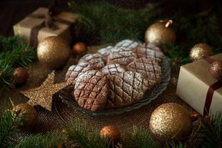 Piernikowe szyszki: łatwy przepis na ciastka świąteczne