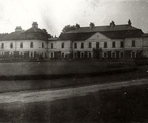 Zespół pałacowo-parkowy Klemensów-Park