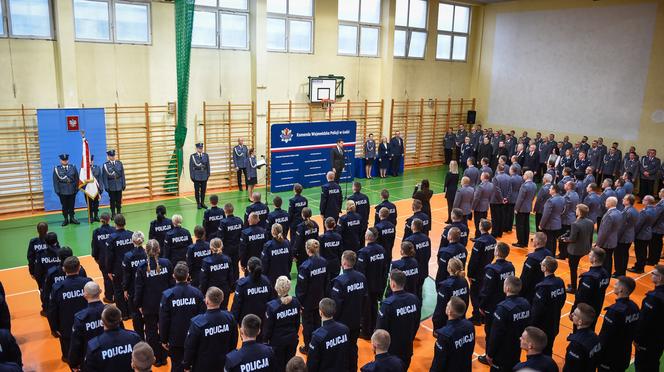 Ślubowanie nowych policjantów w Łodzi