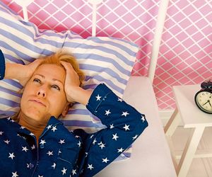 Budzisz się zmęczony mimo długiego snu? Winna może być jego jakość, a nie ilość