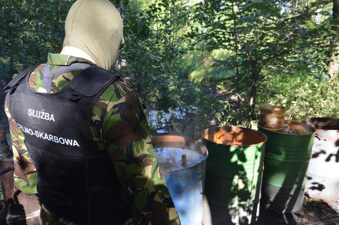 Kolejna leśna bimbrownia na Podlasiu zlikwidowana
