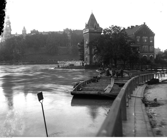 Kraków pod wielką wodą. Po centrum miasta pływały kajaki