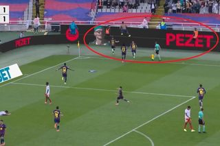 Niewiarygodny zbieg okoliczności na meczu Barcelony. Polski gwiazdor miał sporo szczęścia
