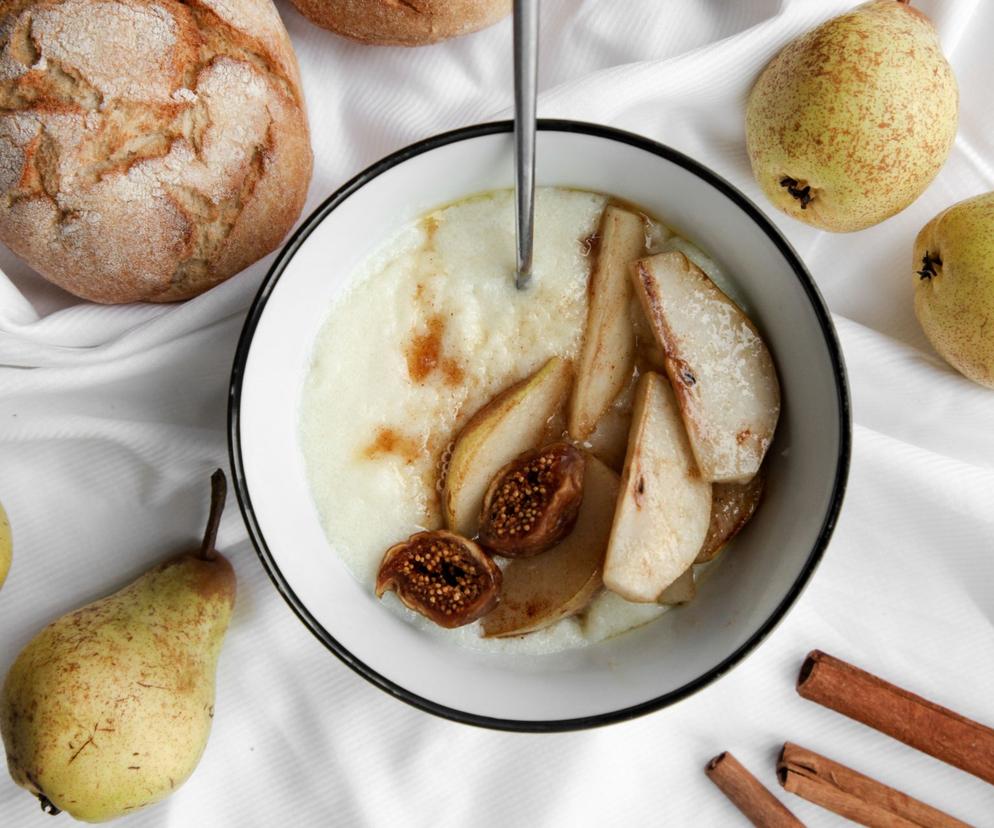 kasza manna z gruszkami