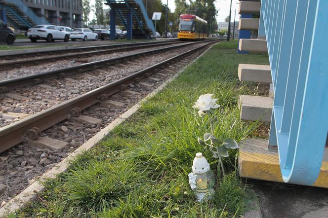 Znicz i biała różyczka. Poruszający widok w miejscu śmierci czterolatka na ul. Jagiellońskiej