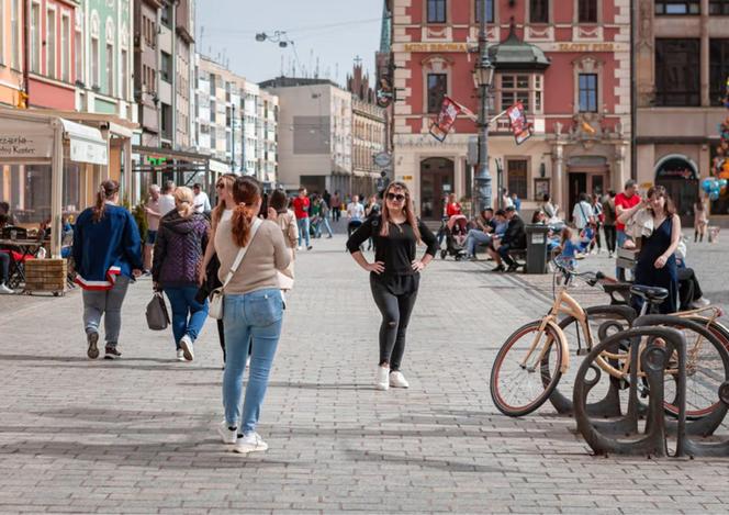 Tak wrocławianie spędzają Wielkanoc 2024. Zamiast siedzenia przy stole, spacery i kolejki po lody