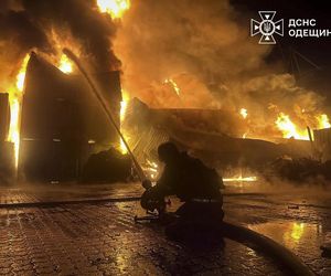 Kijów odcięty od prądu, wybuchy i pożary. Wielki atak Putina