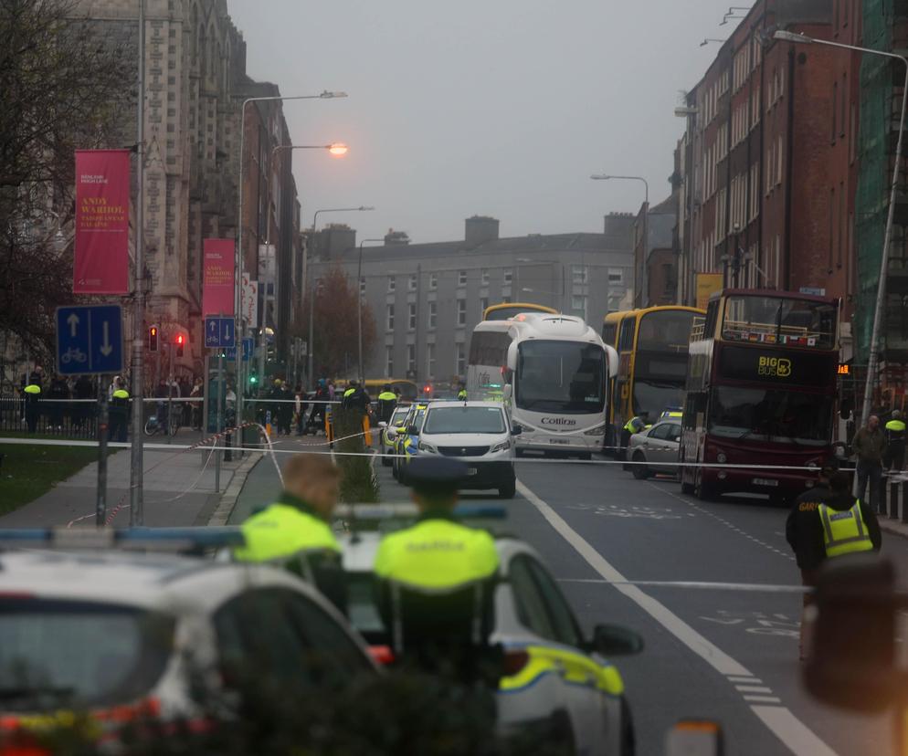 Atak nożownika pod szkołą podstawową w Dublinie. Rannych pięć osób, w tym troje dzieci