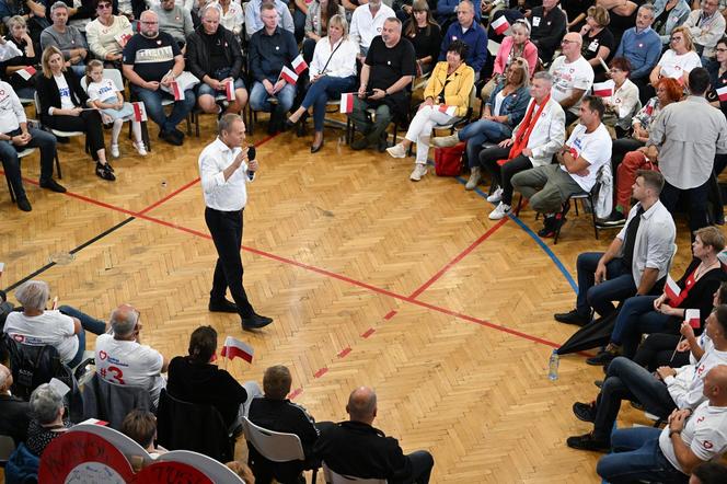 Donald Tusk nie ma wątpliwości: "Kaczyński stchórzył" 