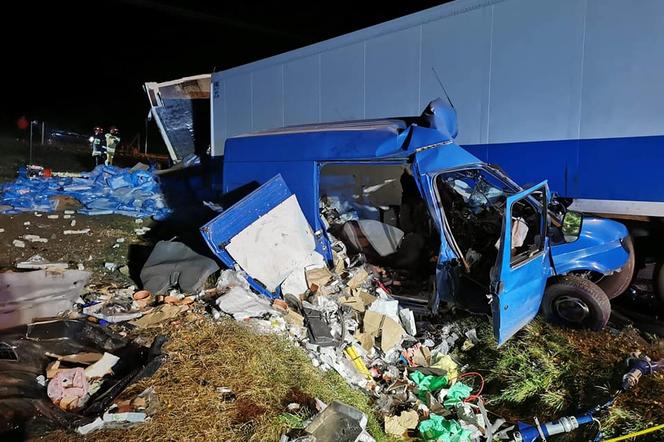 Stary Nacpolsk. W zderzeniu z TIR-em ZGINĘLI WSZYSCY pasażerowie dostawczaka