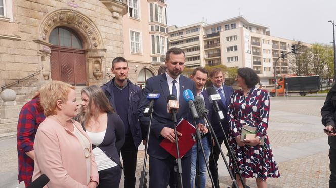 Robert Szewczyk w drugiej turze wyborów na prezydenta Olsztyna. Mamy komentarz!