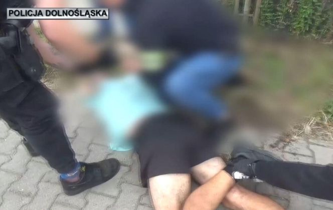 Brutalne napady w centrum Milicza. Bili i kopali swoje ofiary po głowach i całym ciele 