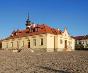 To jedno z najmniejszych miast w Małopolsce. Jedna decyzja papieża sprawiła, że stało się sławne