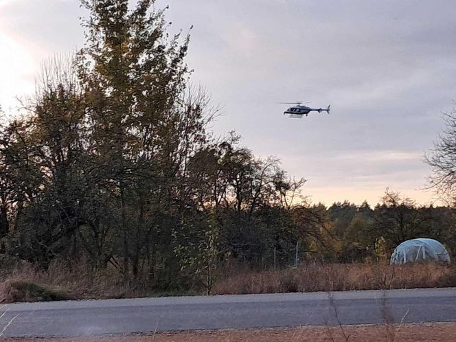 Tragiczny finał rodzinnej awantury na Mazowszu. Nie żyje 49-latek, ciało 32-latka znaleziono w lesie