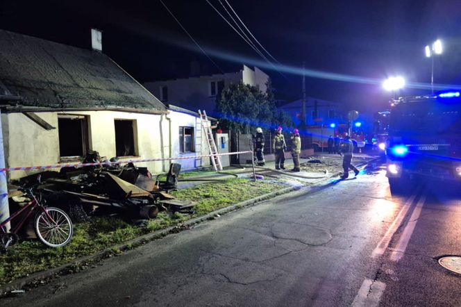 To mogło skończyć się tragedią! Pożar budynku, w którym przebywały dwie osoby