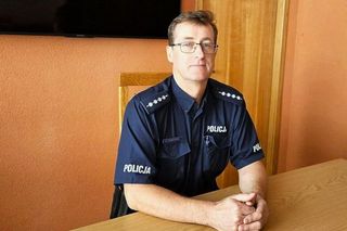 Policjant z Kłobucka ruszył na ratunek. Uratował życie starszej kobiety przed uduszeniem