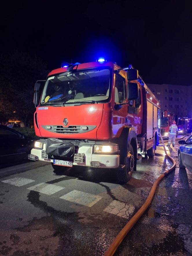 Tragiczny pożar w Turku. W płomieniach zginęła kobieta [ZDJĘCIA]