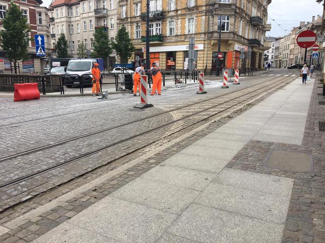 Trwa naprawa torowiska na Wybickiego w Grudziądzu