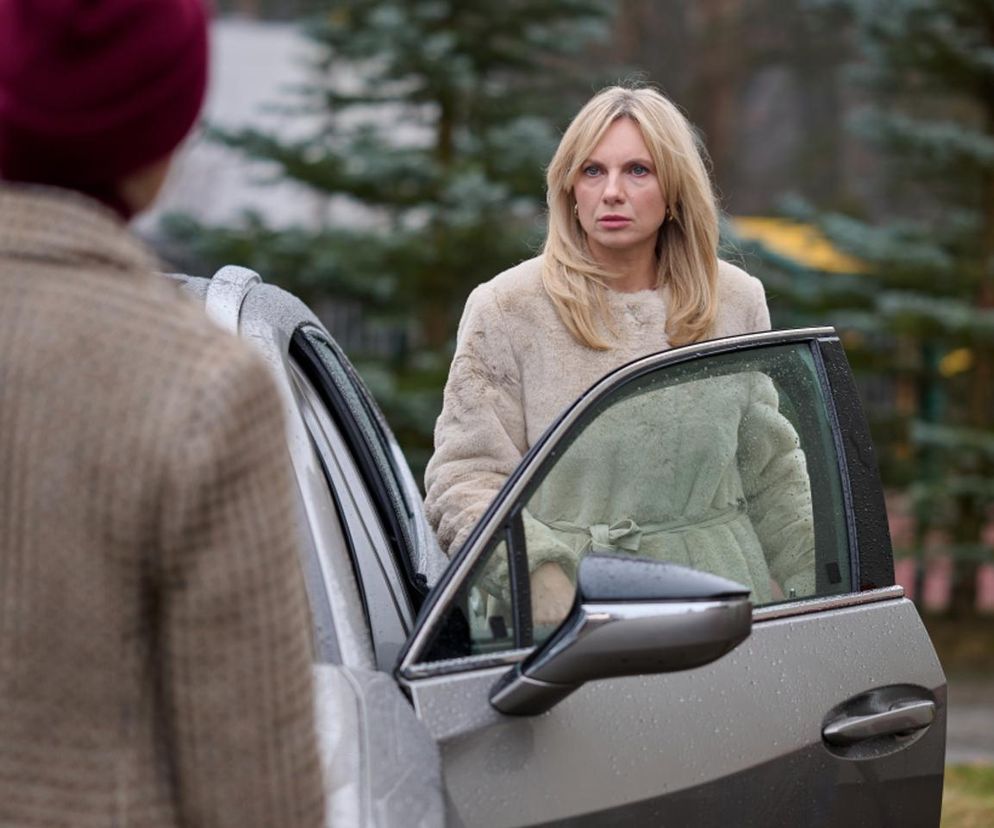 Na Wspólnej, odcinek 4031: Monika potrąci urzędniczkę ośrodka adopcyjnego! Ostatecznie pozbawi Renatę szansy na dziecko? - ZDJĘCIA