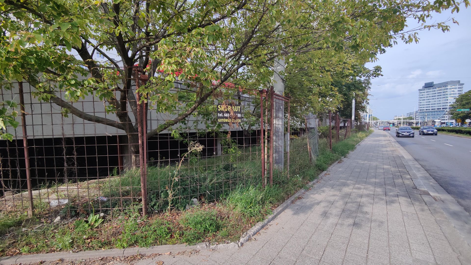 Remont esplanady przy Sedesowcach we Wrocławiu