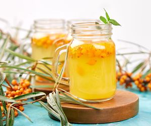 Woda miodowa dla zdrowia i urody. Jakie korzyści daje woda miodowa i jak ją przygotować?