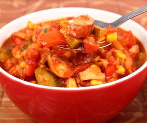 Bigos z cukinii - prosty przepis na szybkie danie sezonowe