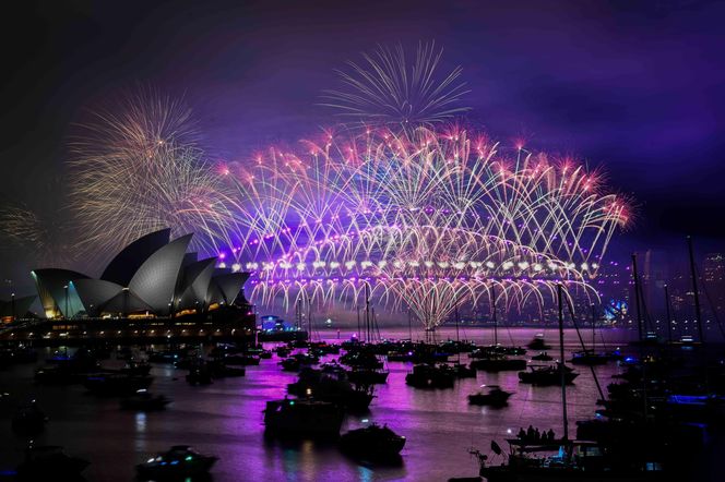 Australia już świętuje Nowy Rok. Wielki pokaz fajerwerków w Sydney 