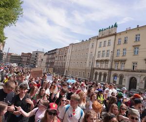 Juwenalia Śląskie 2024. Korowód przeszedł ulicami Katowic. Studenci mają klucze do miasta