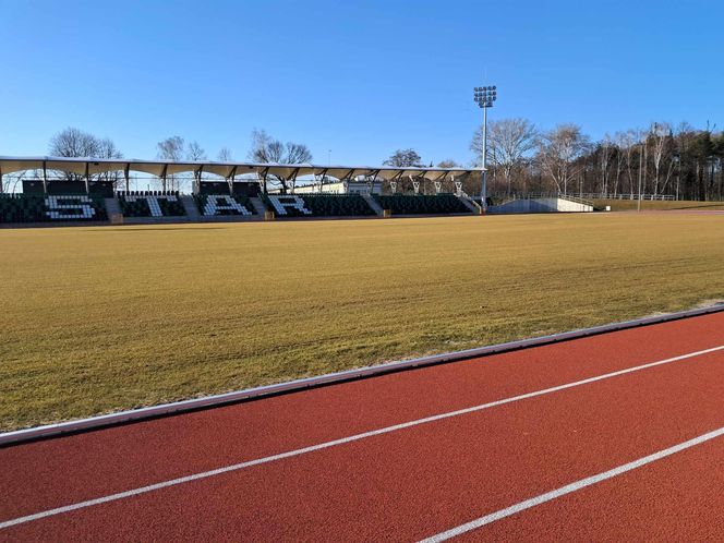 Stadion w Starachowicach gotowy. Kiedy na murawę wybiegną piłkarze?