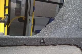 Ostrzelany autobus miejski w Żywcu. Policja szuka sprawcy 