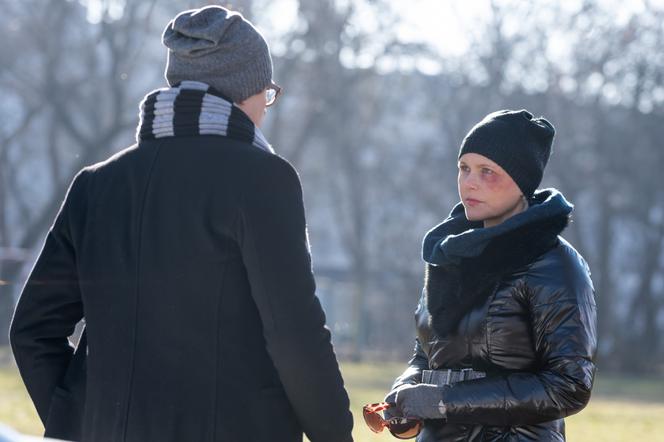 Na Wspólnej odc. 2887. Ilona Zdybicka (Anna Samusionek), Maks (Adam Fidusiewicz)