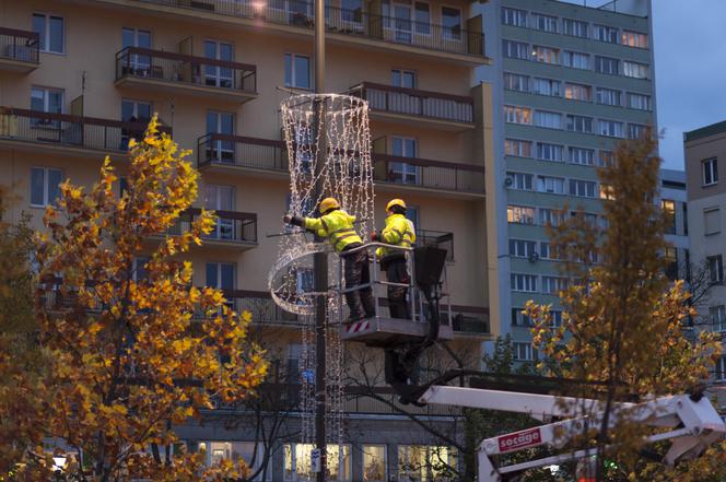 Iluminacja świąteczna 2016 Warszawa - montaż