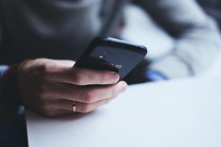 Zarzuty UOKiK dla znanych firm telekomunikacyjnych za błędne podawanie cen