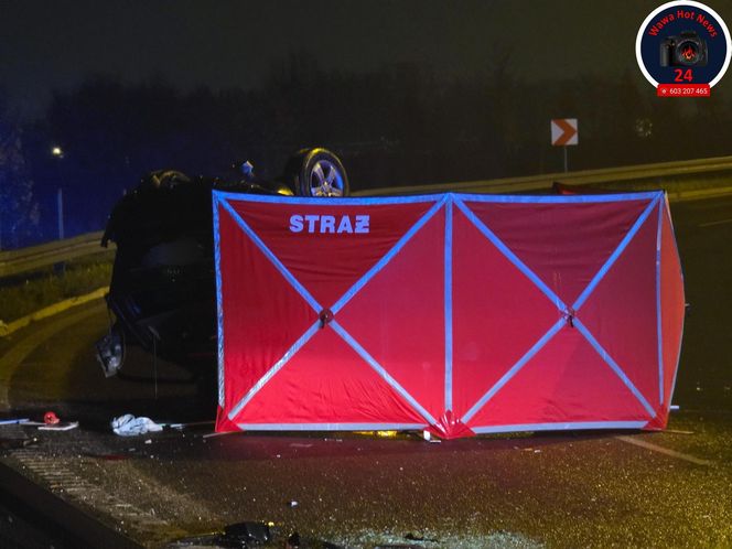 Matka nie żyje, w aucie dzieci. Śmiertelne dachowanie w Warszawie