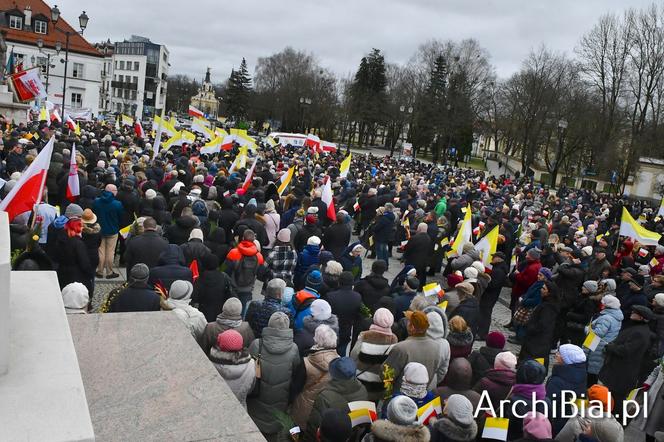 Marsz Papieski w Białymstoku. Było 4 tysiące osób. 2 kwietnia 2023