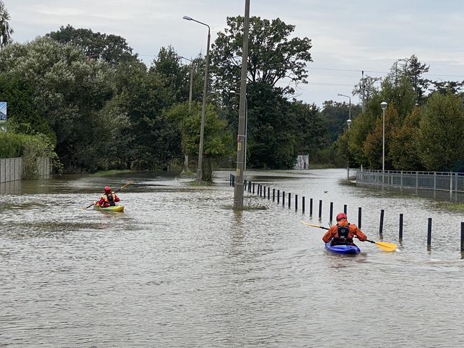 Wrocław - woda przy osiedlu na Stabłowicach 