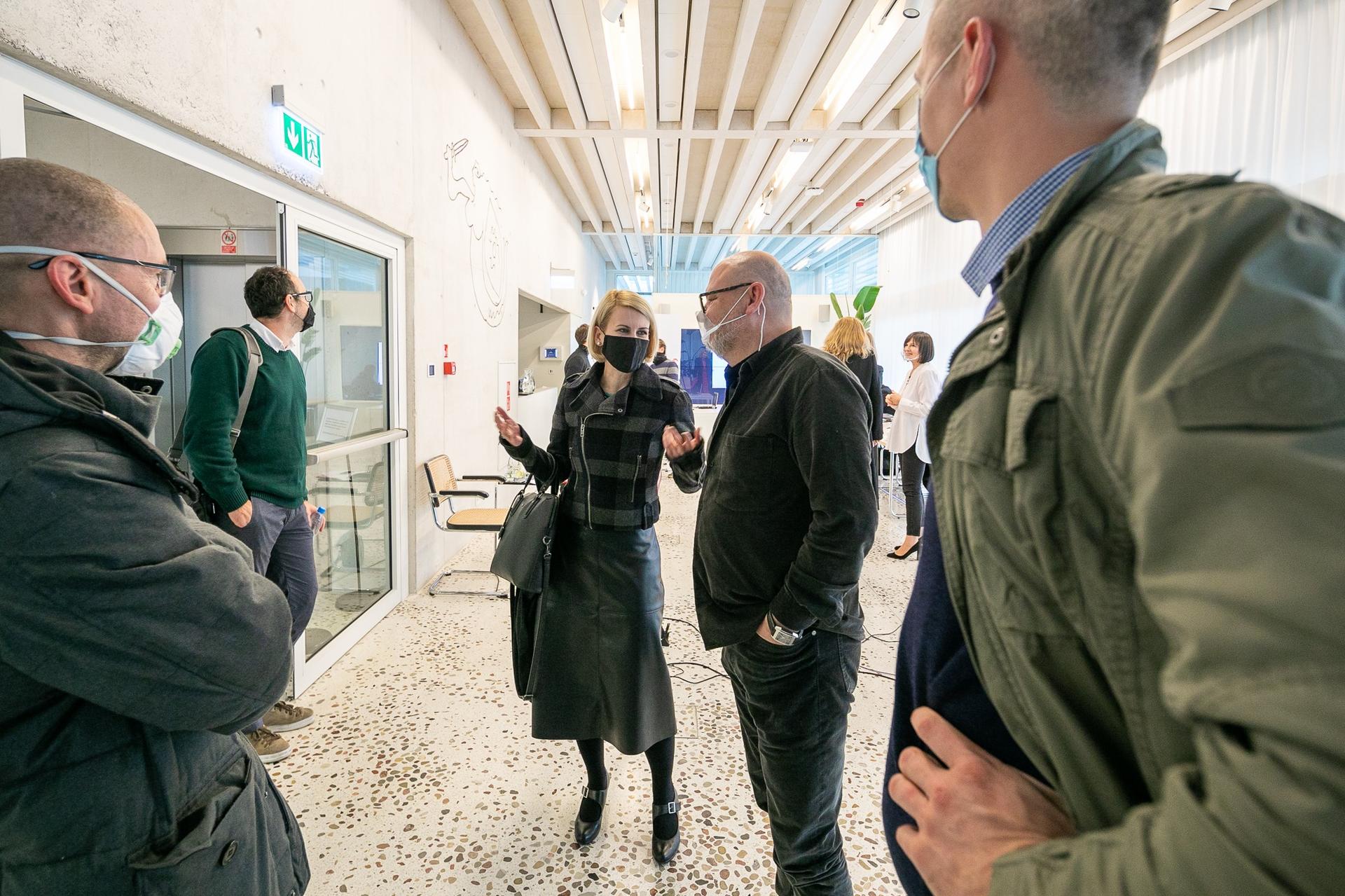 121106944_10158659442633427_1980094626848626310_o