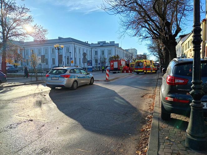 Do potrącenia pieszej kobiety na ulicy Piłsudskiego doszło w rejonie przejścia dla pieszych przy Urzędzie Miasta Siedlce