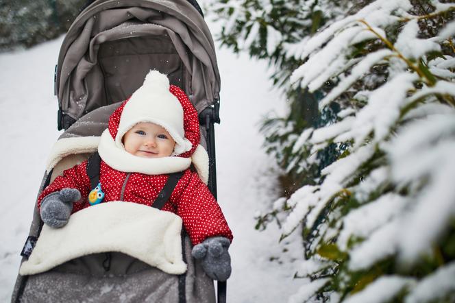 Zimowy spacer z niemowlęciem - 
