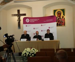 O religii i niezależnych ekspertach. Rada Biskupów na Jasnej Górze