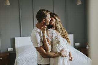 Kamasutra w ciąży - najlepsze pozycje seksualne dla ciężarnej